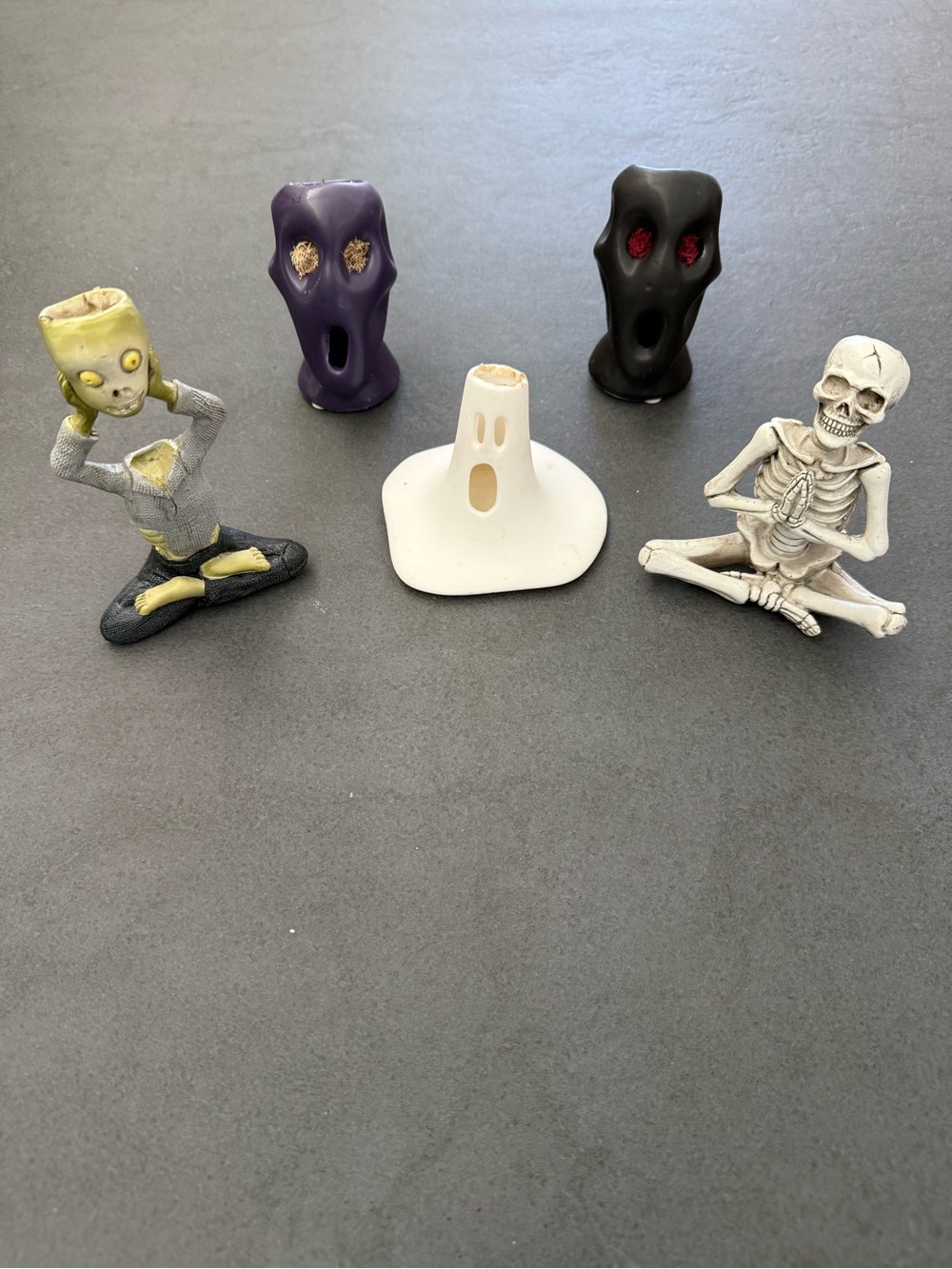Set of 5 Halloween themed Air plant holders.
